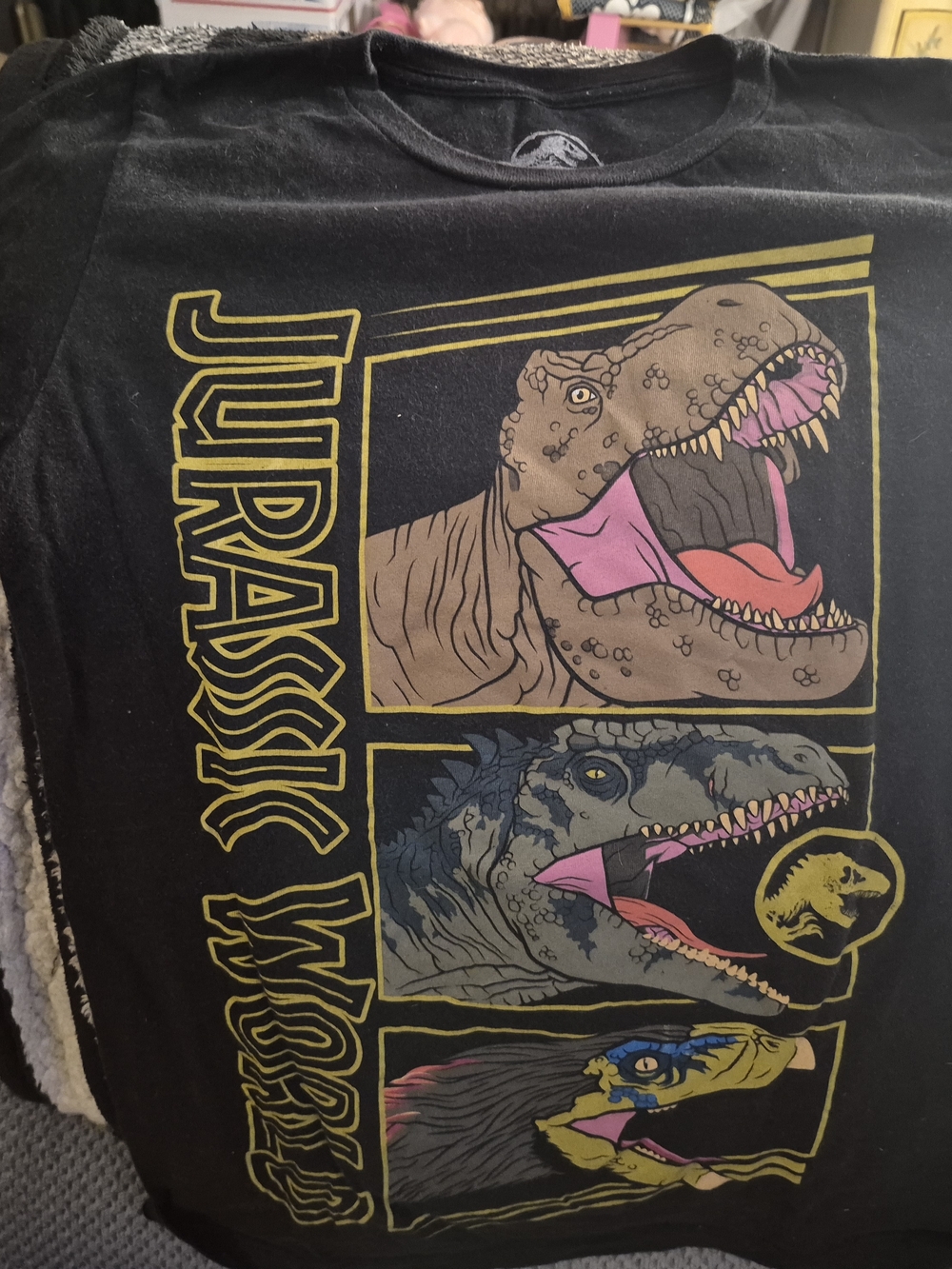 Jurassic World Black Cotton Men's T-Shirt L Crew Neck Short Sleeve Graphic Print